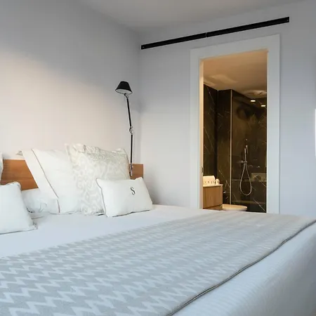 Pure Salt Residences شقة *