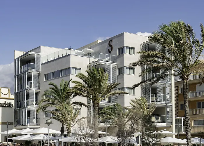 Pure Salt Residences アパート