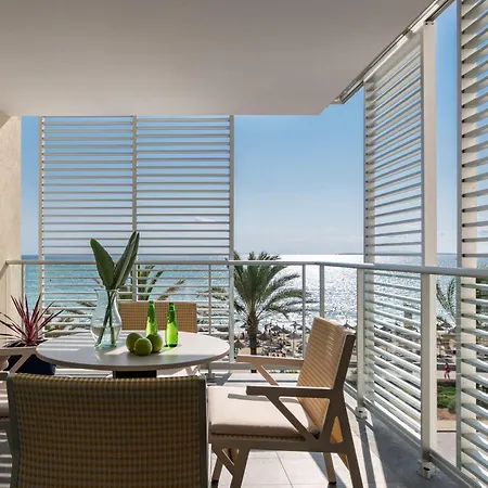 Pure Salt Residences Апартаменти